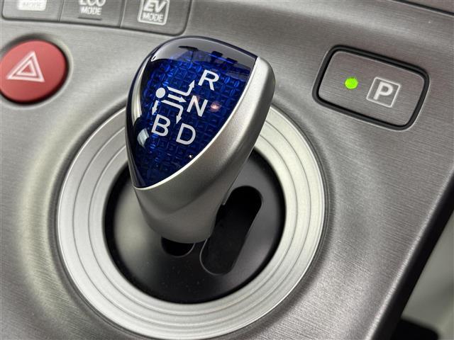 プリウス G 純正ナビ バックカメラ ビルトインETC 前後ドライブレコーダー クルーズコントロール ステアリングスイッチ プッシュスタート 電動格納式ドアミラー ハーフレザー パワーシート 純正17インチAW(30枚目)