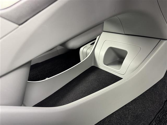 プリウス G 純正ナビ バックカメラ ビルトインETC 前後ドライブレコーダー クルーズコントロール ステアリングスイッチ プッシュスタート 電動格納式ドアミラー ハーフレザー パワーシート 純正17インチAW(32枚目)