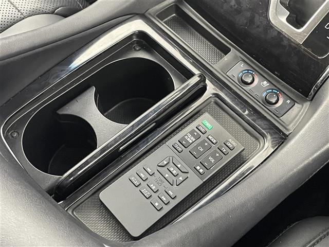 アルファード ２．５Ｓ　Ｃパッケージ　サンルーフ　モデリスタエアロ　後席モニター　純正１０型ナビ　トヨタセーフティセンス　アクセル踏み間違い防止　両側電動スライドドア　パワーバックドア　シートベンチレーション／ヒーター　３眼ＬＥＤライト（31枚目）