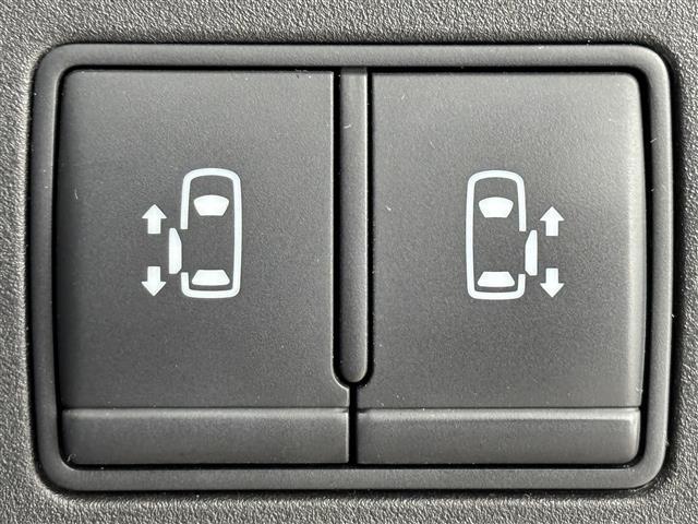 セレナ ハイウェイスター Vセレクション 後席モニター 社外ナビ 全方位 プロパイロット インテリジェントルームミラー エマージェンシーブレーキ 両側パワースライドドア ETC ドラレコ パーキングアシスト 防水シート コーナーセンサー(7枚目)