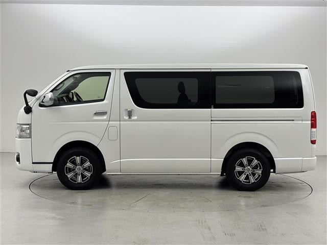 ハイエースバン スーパーＧＬ　ダーク　プライムＩＩ　後席モニター　純正ナビ／フルセグＴＶ　バックカメラ　ベッドキット　ビルトインＥＴＣ　衝突被害軽減ブレーキ　レーンキープ　両側電動スライドドア　排出ガス浄化装置　プッシュスタート　社外１５インチＡＷ（39枚目）