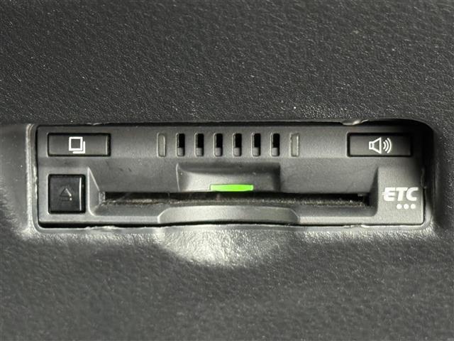 Ｃ－ＨＲ Ｇ　モード　ネロ　セーフティプラス　純正８型ナビ／フルセグＴＶ　全方位カメラ　前後ドラレコ　ＥＴＣ　レーダークルコン　コーナーセンサー　衝突軽減ブレーキ　レーンキープ　アクセル踏み間違い防止　ＢＳＭ　シートヒーター　ハーフレザーシート（12枚目）