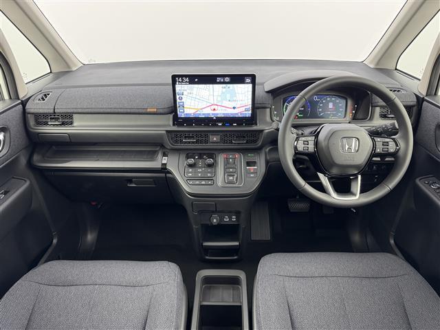 ステップワゴン ｅ：ＨＥＶエアー　ＥＸ　登録済未使用車　後席モニター　純正１１．４型ナビ　バックカメラ　ホンダセンシング　アクセル踏み間違い防止　パドルシフト　両側電動スライドドア　シートヒーター　パワーバックドア　純正１６インチＡＷ（2枚目）