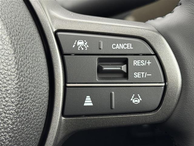 フリード ｅ：ＨＥＶエアー　ＥＸ　登録済未使用車　純正９型ナビ　バックカメラ　ホンダセンシング　レーダークルコン　衝突軽減ブレーキ　レーンキープ　アクセル踏み間違い防止　ＢＳＭ　両側電動スライドドア　シートヒーター　純正１５インチＡＷ（9枚目）