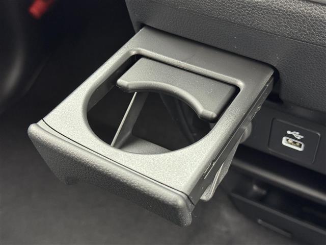 フリード ｅ：ＨＥＶエアー　ＥＸ　登録済未使用車　純正９型ナビ　バックカメラ　ホンダセンシング　レーダークルコン　衝突軽減ブレーキ　レーンキープ　アクセル踏み間違い防止　ＢＳＭ　両側電動スライドドア　シートヒーター　純正１５インチＡＷ（29枚目）