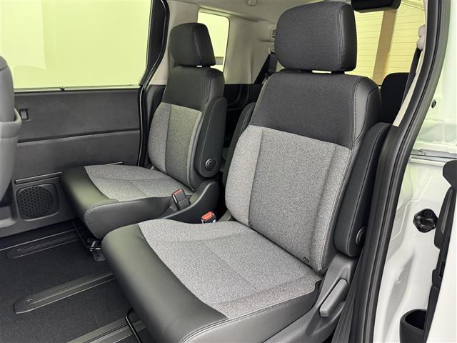 フリード ｅ：ＨＥＶエアー　ＥＸ　登録済未使用車　純正９型ナビ　バックカメラ　ホンダセンシング　レーダークルコン　衝突軽減ブレーキ　レーンキープ　アクセル踏み間違い防止　ＢＳＭ　両側電動スライドドア　シートヒーター　純正１５インチＡＷ（35枚目）