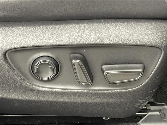 ＲＡＶ４ Ｇ　Ｚパッケージ　社外１０インチフローティングＳＤナビ　バックカメラ　レーダークルーズ　プリクラッシュセーフティ　ＴＲＤエアロ　パノラマルーフ　デジタルインナーミラー　クリアランスソナー　ドラレコ　ＥＴＣ　シートヒータ（32枚目）