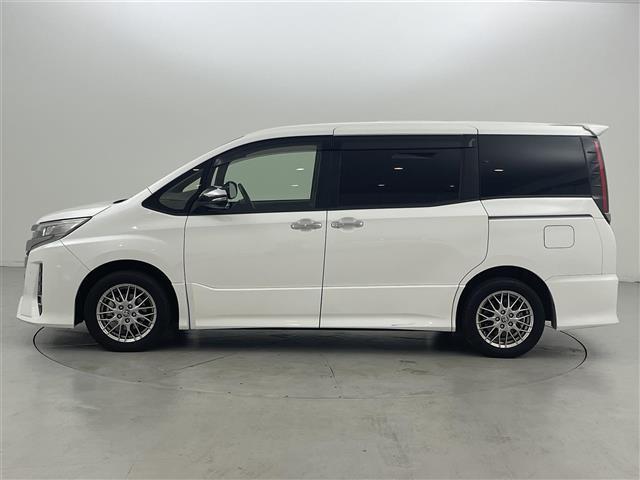 ノア ハイブリッドＳｉ　ダブルバイビーＩＩＩ　純正１０型ナビ（ＣＤ　ＤＶＤ　ＢＴ　フルセグＴＶ）　バックカメラ　ビルトインＥＴＣ　トヨタセーフティセンス　プリクラッシュセーフティ　レーンキープアシスト　オートハイビーム　クルーズコントロール（42枚目）