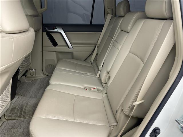 ランドクルーザープラド ＴＸ　Ｌパッケージ　マットブラックエディション　９インチＤＡ＋Ｔ－Ｃｏｎｎｅｃｔナビ　ＭｉｒａＣＡＳＴ　ＢＴ　ラジオ　パノラミックビューモニター　ムーンルーフ　トヨタセーフティセンス　レーダークルコン　ＥＴＣ２．０　寒冷地仕様　シートヒーター（35枚目）