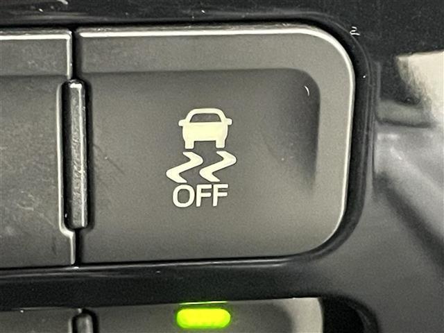 プリウス Ｓセーフティプラス　純正９型ナビ（ＣＤ　ＤＶＤ　ＢＴ　フルセグＴＶ）　バックカメラ　ビルトインＥＴＣ　ドライブレコーダー　トヨタセーフティセンス　プリクラッシュセーフティ　レーンキープアシスト　オートハイビーム（23枚目）