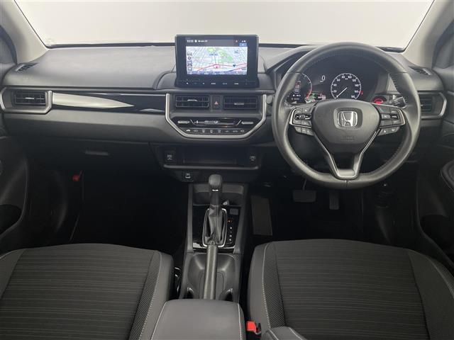 ＷＲ－Ｖ Ｚ　純正ナビ／フルセグＴＶ／ＢＴ　バックカメラ　ＥＴＣ　衝突軽減　レーダークルコン　レーンキープ　コーナーセンサー　アクセル踏み間違い　パドルシフト　オートライト　アイドリング　純正１７インチＡＷ　ＬＥＤ（2枚目）