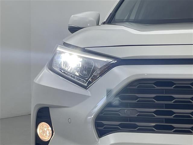 ＲＡＶ４ Ｇ　Ｚパッケージ　ＴＲＤエアロ　サンルーフ　デジタルルームミラー　純正９インチＤＡ　全方位　ルーフレール　ＥＴＣ　ドラレコ　衝突軽減　レーダークルコン　レーンキープ　コーナーセンサー　シートヒーター　ハンドルヒーター（17枚目）