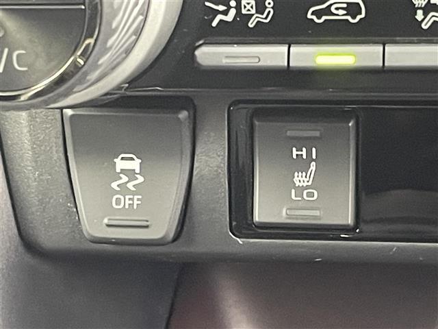 ＲＡＶ４ Ｇ　Ｚパッケージ　ＴＲＤエアロ　サンルーフ　デジタルルームミラー　純正９インチＤＡ　全方位　ルーフレール　ＥＴＣ　ドラレコ　衝突軽減　レーダークルコン　レーンキープ　コーナーセンサー　シートヒーター　ハンドルヒーター（32枚目）