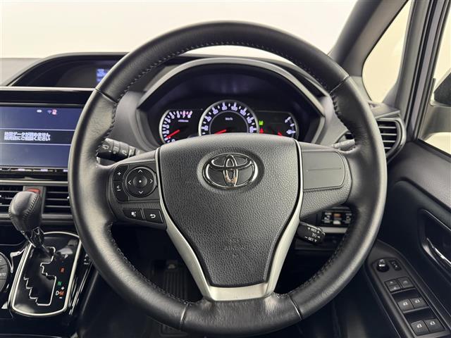 ノア Ｓｉ　ダブルバイビー　後席モニター　純正９型ナビ／フルセグＴＶ　バックカメラ　ビルトインＥＴＣ　前方ドラレコ　クルーズコントロール　衝突被害軽減　レーンキープ　両側電動スライドドア　ハーフレザーシート　純正１６インチＡＷ（24枚目）