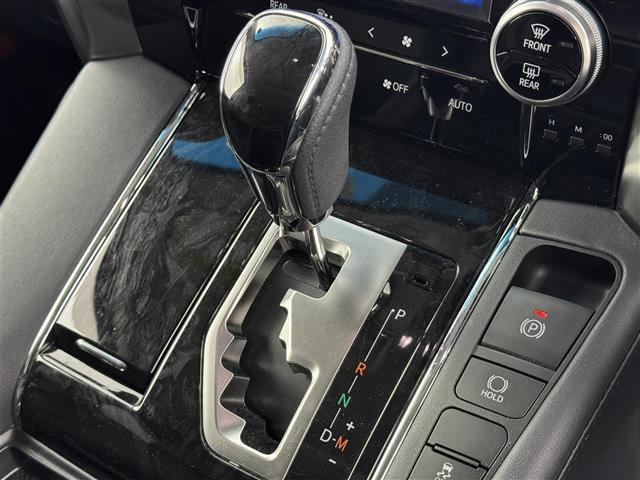 アルファード ２．５Ｓ　Ｃパッケージ　モデリスタエアロ　サンルーフ　後席モニター　デジタルルームミラー　純正ナビ　バックカメラ　両側パワースライドドア　衝突軽減　レーダークルコン　ＢＳＭ　レーンキープ　コーナーセンサー　シートヒーター（29枚目）