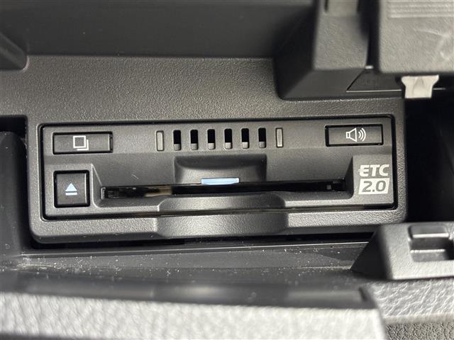 ＥＳ ＥＳ３００ｈ　Ｆスポーツ　サンルーフ　純正ナビ　バックカメラ　ＥＴＣ　衝突軽減　クルコン　レーンキープ　横滑り防止　ＢＳＭ　アクセル踏み間違い　パワーバックドア　シートヒーター　ハンドルヒーター　３眼ＬＥＤ　パドルシフト（7枚目）