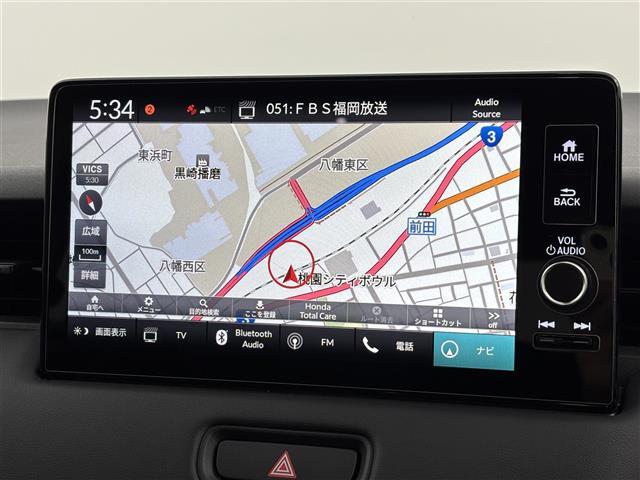 ヴェゼル ｅ：ＨＥＶ　Ｚ　純正９型ナビ　バックカメラ　ワイヤレス充電　ＥＴＣ　前後ドラレコ　衝突軽減　レーダークルコン　レーンキープ　コーナーセンサー　パワーバックドア　ダウンヒルアシスト　シートヒーター　純正１８インチＡＷ（3枚目）