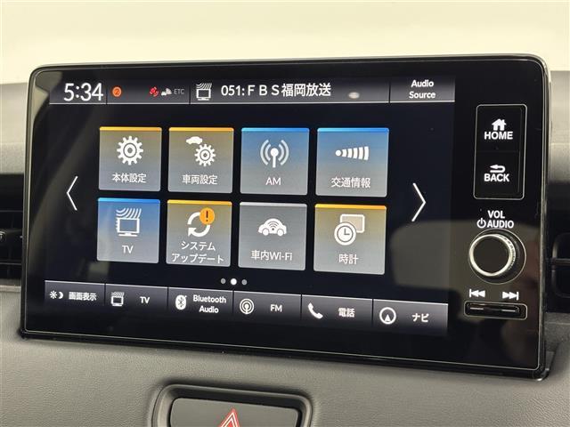 ヴェゼル ｅ：ＨＥＶ　Ｚ　純正９型ナビ　バックカメラ　ワイヤレス充電　ＥＴＣ　前後ドラレコ　衝突軽減　レーダークルコン　レーンキープ　コーナーセンサー　パワーバックドア　ダウンヒルアシスト　シートヒーター　純正１８インチＡＷ（5枚目）