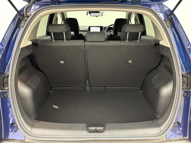 ノート Ｘ　純正ナビ　全方位カメラ　エマージェンシーブレーキ　レーンアシスト　ＢＳＭ　プロパイロット　アイドリングストップ　ドライブモード　デジタルルームミラー　置くだけ充電　ＥＴＣ　ドラレコ　純正アルミホイール（16枚目）