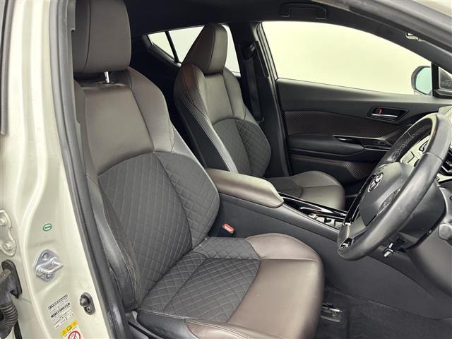 Ｃ－ＨＲ Ｇ　ワンオーナー　純正９型ナビ　バックカメラ　ＥＴＣ　衝突軽減　レーダークルコン　ＢＳＭ　レーンキープ　コーナーセンサー　横滑り防止　オートハイビーム　シートヒーター　ＴＶキャンセラー　純正１８インチＡＷ（14枚目）