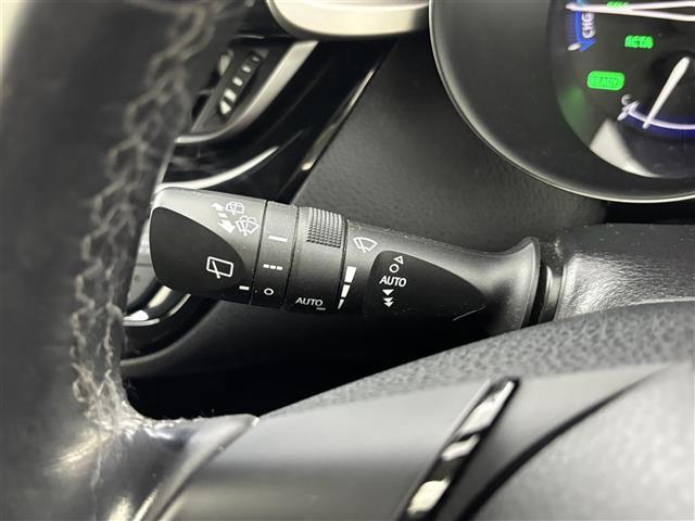 Ｃ－ＨＲ Ｇ　ワンオーナー　純正９型ナビ　バックカメラ　ＥＴＣ　衝突軽減　レーダークルコン　ＢＳＭ　レーンキープ　コーナーセンサー　横滑り防止　オートハイビーム　シートヒーター　ＴＶキャンセラー　純正１８インチＡＷ（26枚目）