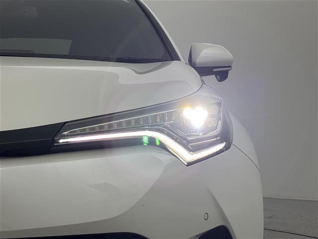 Ｃ－ＨＲ Ｇ　ワンオーナー　純正９型ナビ　バックカメラ　ＥＴＣ　衝突軽減　レーダークルコン　ＢＳＭ　レーンキープ　コーナーセンサー　横滑り防止　オートハイビーム　シートヒーター　ＴＶキャンセラー　純正１８インチＡＷ（40枚目）