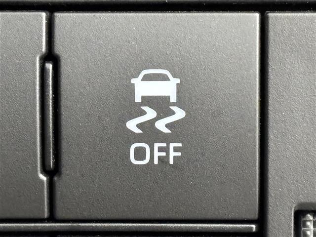 ライズ Ｇ　純正９インチナビ／フルセグＴＶ／ＢＴ　全方位カメラ　ＥＴＣ　衝突軽減　ＢＳＭ　アクセル踏み間違い　レーンキープ　コーナーセンサー　横滑り防止　アイドリング　純正１６インチＡＷ　オートライト　ＬＥＤ（13枚目）