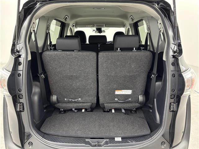 シエンタ Ｇ　純正ナビ／フルセグＴＶ／ＢＴ　全方位　両側パワースライドドア　ビルトインＥＴＣ　衝突軽減　レーンキープ　コーナーセンサー　横滑り防止　アイドリング　オートハイビーム　ＬＥＤ　革巻きステアリング（17枚目）