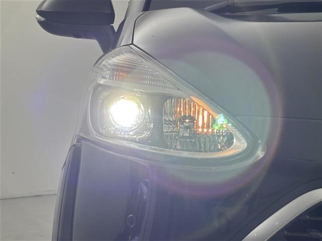 シエンタ Ｇ　純正ナビ／フルセグＴＶ／ＢＴ　全方位　両側パワースライドドア　ビルトインＥＴＣ　衝突軽減　レーンキープ　コーナーセンサー　横滑り防止　アイドリング　オートハイビーム　ＬＥＤ　革巻きステアリング（18枚目）