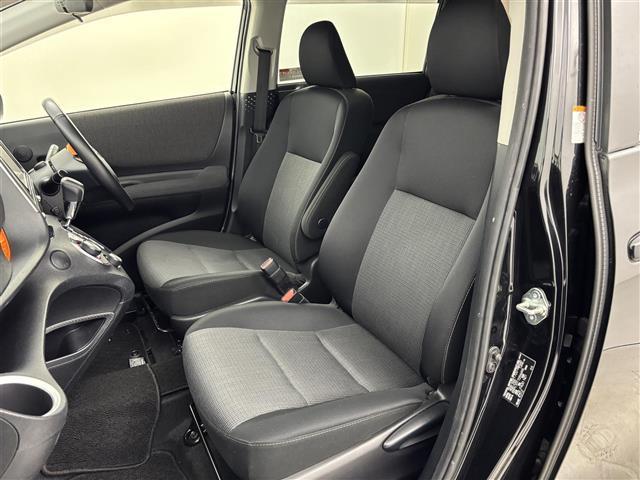 シエンタ Ｇ　純正ナビ／フルセグＴＶ／ＢＴ　全方位　両側パワースライドドア　ビルトインＥＴＣ　衝突軽減　レーンキープ　コーナーセンサー　横滑り防止　アイドリング　オートハイビーム　ＬＥＤ　革巻きステアリング（35枚目）