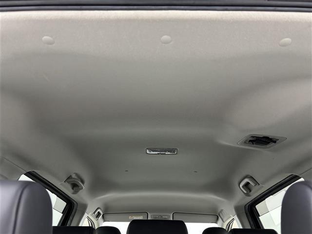 シエンタ Ｇ　クエロ　純正７型ナビ　全方位カメラ　衝突軽減ブレーキ　車線逸脱警報　オートハイビーム　ハーフレザーシート　両側電動スライドドア　　プッシュスタート　純正１５インチアルミ　ＥＴＣ　ＬＥＤヘッドライト　フォグ（32枚目）