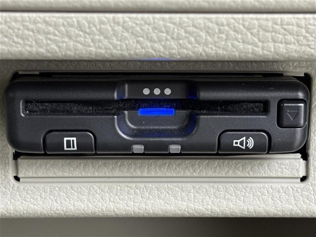 アルトラパン Ｇ　社外ナビ／フルセグＴＶ／ＢＴ　バックカメラ　ＥＴＣ　前後ドラレコ　デュアルセンサーブレーキサポート　レーンキープ　コーナーセンサー　横滑り防止　アイドリング　アクセル踏み間違い　シートヒーター（10枚目）