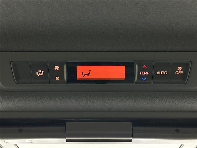 ヴォクシー ＺＳ　煌ＩＩ　純正９型ナビ　バックカメラ　純正フリップダウンモニター　衝突軽減　車線逸脱警報　ＡＨＢ　クルーズコントロール　両側電動スライド　リアエアコン　ＬＥＤヘッドライト　ＬＥＤフォグ　純正１６インチアルミ（11枚目）