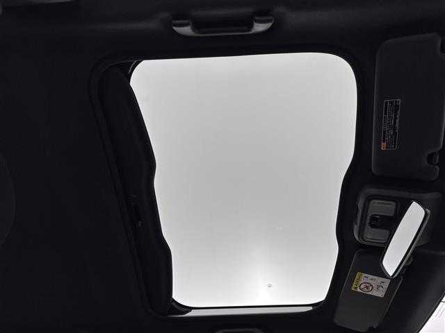 タフト Ｇターボ　純正７型ナビ　バックカメラ　スマートアシスト　追従クルーズコントロール　運転席／助手席シートヒーター　ガラスルーフ　コーナーセンサー　アイドリングストップ　ドラレコ　ＥＴＣ　純正１５インチアルミ（12枚目）