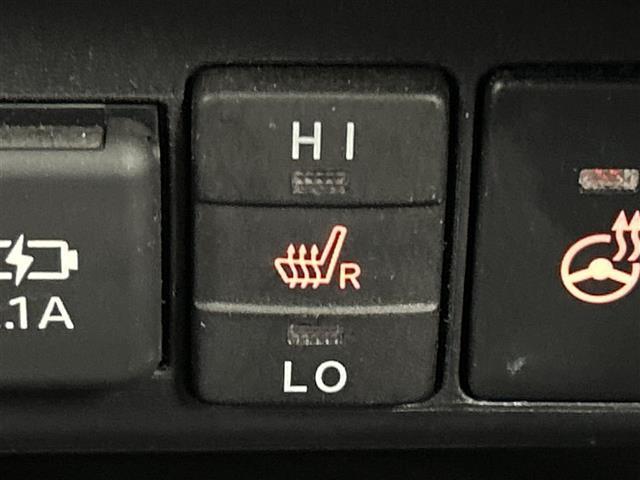 シエンタ Ｇ　セーフティエディションＩＩ　純正７型ナビ　フルセグ　バックカメラ　後席モニター　衝突軽減　ＬＤＡ　オートハイビーム　ソナー　シートヒーター　ハンドルヒーター　両側電動スライドドア　ＥＴＣ　前後ドラレコ　ＬＥＤヘッドライト（8枚目）