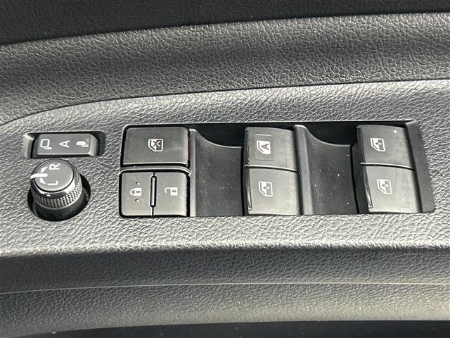 シエンタ Ｇ　セーフティエディションＩＩ　純正７型ナビ　フルセグ　バックカメラ　後席モニター　衝突軽減　ＬＤＡ　オートハイビーム　ソナー　シートヒーター　ハンドルヒーター　両側電動スライドドア　ＥＴＣ　前後ドラレコ　ＬＥＤヘッドライト（28枚目）