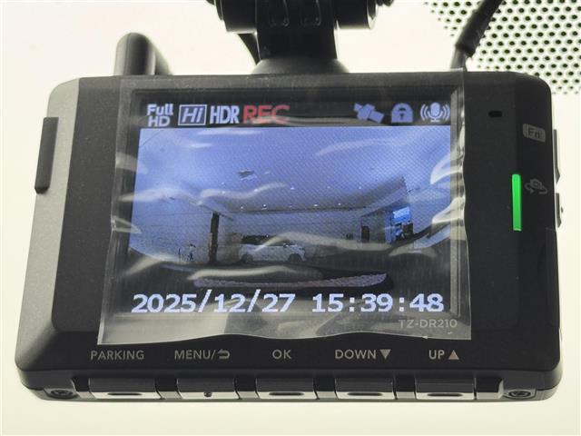 プリウス Aツーリングセレクション・ブラックエディション TRDエアロ 純正ディスプレイオーディオ ナビキット フルセグ 全方位カメラ パワーシート シートヒーター AC100Vコンセント パーキングアシスト HUD 衝突軽減 LDA ソナー BSM ETC(14枚目)