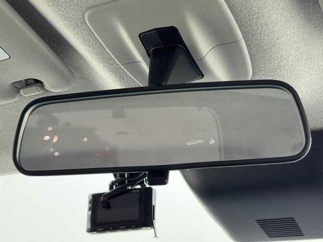 ルーミー カスタムＧ　純正７型ナビ（ＣＤ　ＤＶＤ　ＢＴ　フルセグ）　全方位カメラ　ＥＴＣ　前後ドライブレコーダー　衝突被害軽減ブレーキ　レーンキープアシスト　コーナーセンサー　クルーズコントロール　オートライト　ＬＥＤ（65枚目）