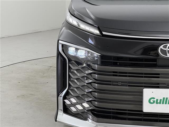 ヴォクシー Ｓ－Ｚ　後席モニター　純正ナビ　全方位　デジタルルームミラー　両側パワースライドドア　ドラレコ　ＥＴＣ　ＢＳＭ　衝突軽減　レーダークルコン　レーンキープ　コーナーセンサー　パワーバックドア　パーキングアシスト（17枚目）