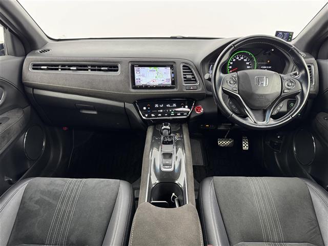 ヴェゼル ハイブリッドＲＳ・ホンダセンシング　純正ナビ　バックカメラ　衝突軽減　アダプティブクルーズコントロール　レーンキープ　横滑り防止　アクセル踏み間違い　ＥＴＣ　前後ドラレコ　シートヒーター　パドルシフト　純正１８インチＡＷ　ＬＥＤ（2枚目）