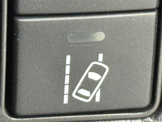 ヴェゼル ハイブリッドＲＳ・ホンダセンシング　純正８型ナビ／フルセグＴＶ／ＢＴ　バックカメラ　ＥＴＣ　衝突軽減　クルコン　レーンキープ　コーナーセンサー　横滑り防止　アクセル踏み間違い　パドルシフト　ハーフレザーシート　シートヒーター　純正ＡＷ（12枚目）