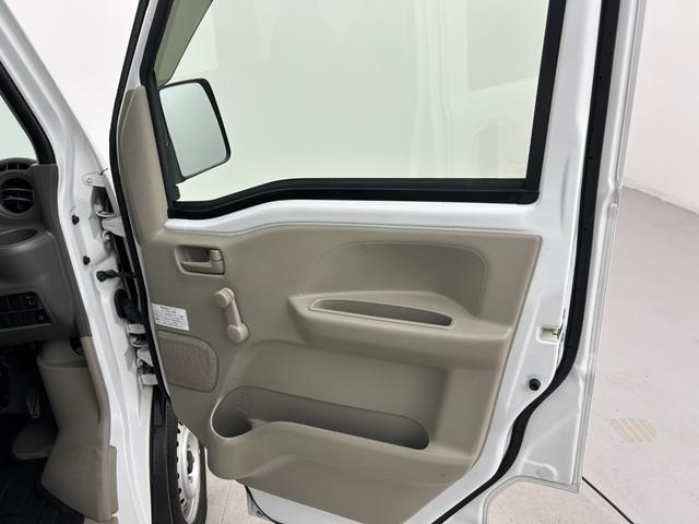 ���ԗ���ԂɊւ��Ă͂P��P��A���q�l�ɏڍׂɂ��`�����܂��B���Ԋm�F��������񑼓X�̍݌ɂɊւ��Ă͎ʐ^�⓮��Ŏԗ���Ԃ��݉B�������`�������Ă��������܂��B���C�y�ɂ����k�������B