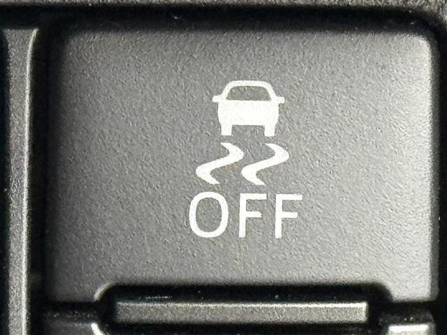 ムーヴ カスタム　ＸリミテッドＩＩ　ＳＡＩＩＩ　純正ナビ／フルセグＴＶ／ＢＴ　全方位　ＥＴＣ　ドラレコ　衝突軽減　横滑り防止　コーナーセンサー　オートマチックハイビーム　アクセル踏み間違い　アイドリング　シートヒーター　純正１４インチＡＷ　ＬＥＤ（9枚目）