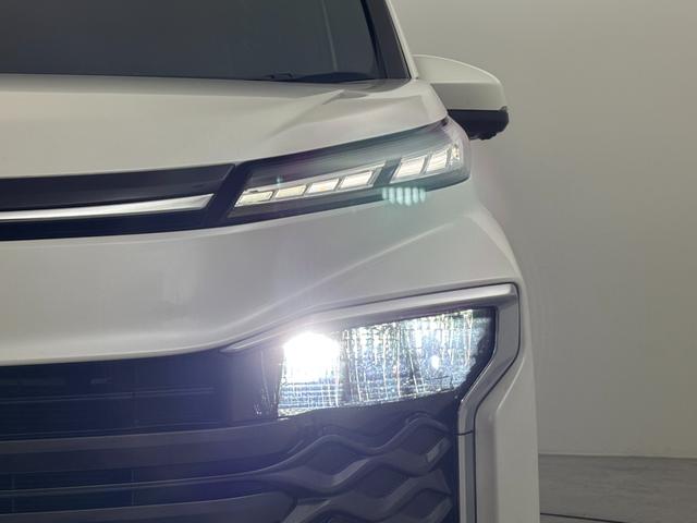 ヴォクシー ハイブリッドＳ－Ｚ　１４型後席モニター　純正１０．５型ナビ　全方位カメラ　快適利便パッケＨｉｇｈ　トヨタセーフティセンス　アクセル踏み間違い防止　パーキングアシスト　両側電動スライドドア　シートヒーター　パワーバックドア（68枚目）