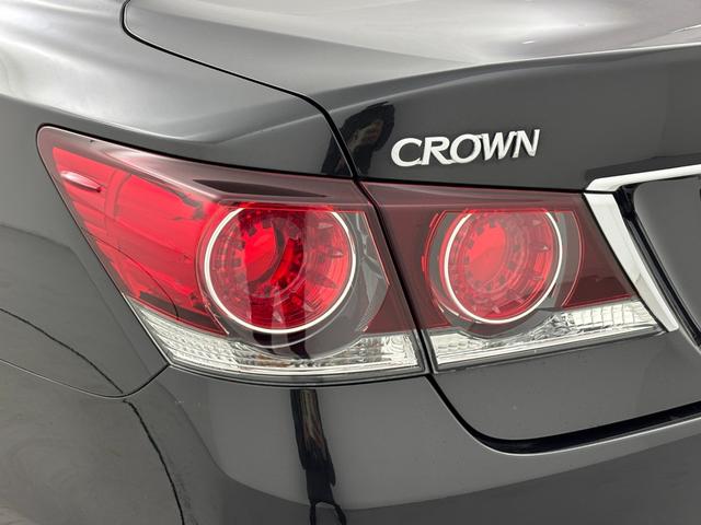 クラウンハイブリッド アスリート　社外ディスプレイオーディオ　バックカメラ　ＥＴＣ　前後ドラレコ　クルーズコントロール　アイドリングストップ　横滑り防止装置　シートヒーター　ステアリングヒーター　社外１９インチアルミホイール　ＬＥＤ（68枚目）