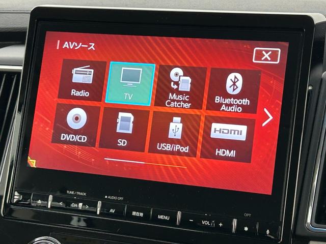 デリカＤ：５ Ｐ　純正１０型ナビ　全方位カメラ　前後ドラレコ　ＥＴＣ　ＡＣＣ　衝突軽減ブレーキ　レーンキープ　ＢＳＭ　パドルシフト　両側電動スライドドア　電動サイドステップ　ステアリングヒーター　シートヒーター　ＬＥＤ（4枚目）
