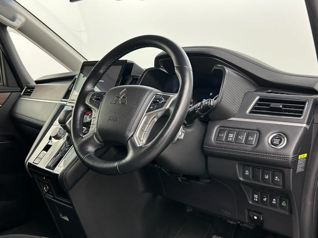 デリカＤ：５ Ｐ　純正１０型ナビ　全方位カメラ　前後ドラレコ　ＥＴＣ　ＡＣＣ　衝突軽減ブレーキ　レーンキープ　ＢＳＭ　パドルシフト　両側電動スライドドア　電動サイドステップ　ステアリングヒーター　シートヒーター　ＬＥＤ（23枚目）
