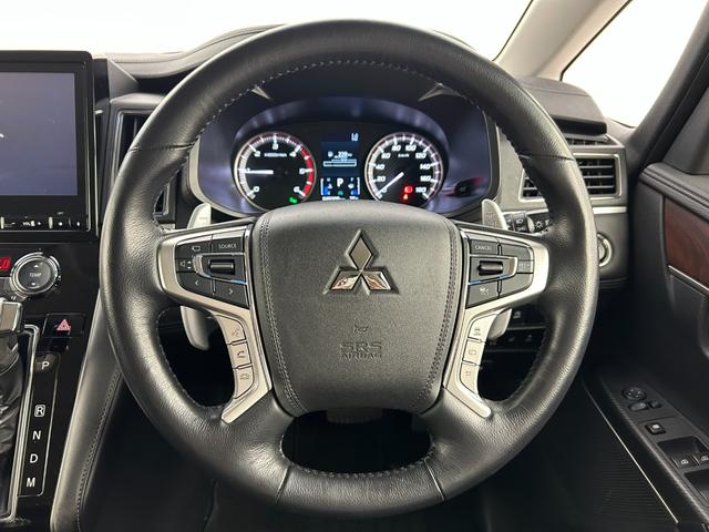 デリカＤ：５ Ｐ　純正１０型ナビ　全方位カメラ　前後ドラレコ　ＥＴＣ　ＡＣＣ　衝突軽減ブレーキ　レーンキープ　ＢＳＭ　パドルシフト　両側電動スライドドア　電動サイドステップ　ステアリングヒーター　シートヒーター　ＬＥＤ（24枚目）