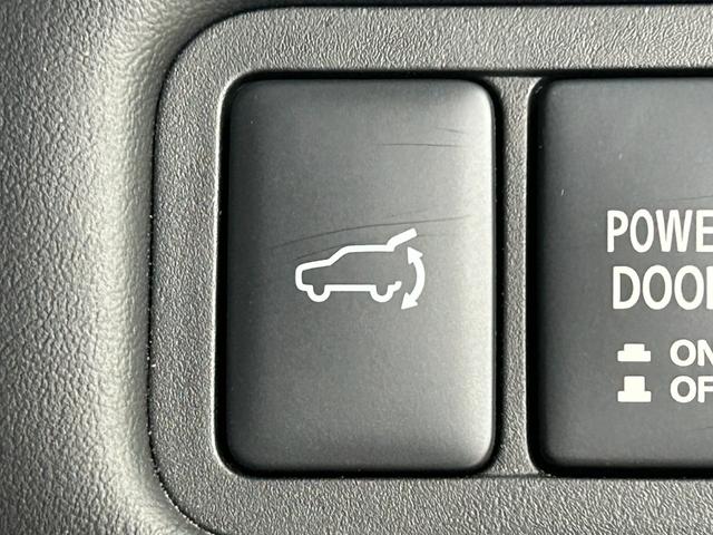 デリカＤ：５ Ｐ　純正１０型ナビ　全方位カメラ　前後ドラレコ　ＥＴＣ　ＡＣＣ　衝突軽減ブレーキ　レーンキープ　ＢＳＭ　パドルシフト　両側電動スライドドア　電動サイドステップ　ステアリングヒーター　シートヒーター　ＬＥＤ（28枚目）