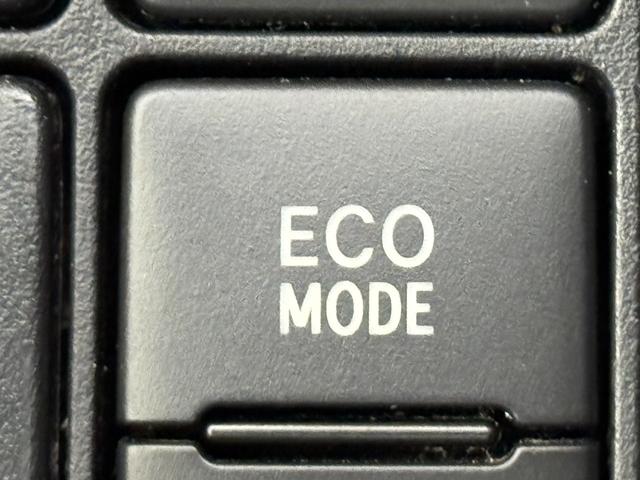 アクア Ｓスタイルブラック　純正ナビ（ＢＴ，フルセグＴＶ）　バックカメラ　前方ドライブレコーダー　コーナーセンサー　衝突軽減ブレーキ　レーンキープ　アクセル踏み間違い防止　オートマチックハイビーム　プッシュスタート　ＬＥＤライト（12枚目）